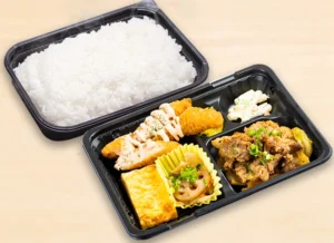 北海道チーズササミカツ・牛カルビ炒め弁当 830円（税込）