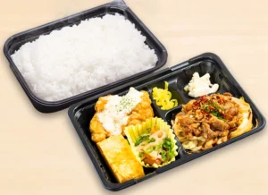 チキン南蛮・旨辛牛カルビ炒め弁当 890円（税込）