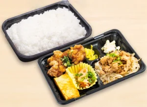 油淋鶏（ユーリンチー）・炭焼鶏もやし炒め弁当 690円（税込）